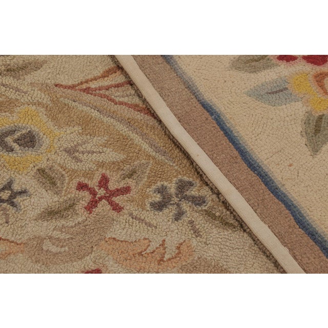 Antique 20th Century Hooked Rug in Gold With Floral Wreath Design - Rug & Kilim For Sale - Image 10 of 10