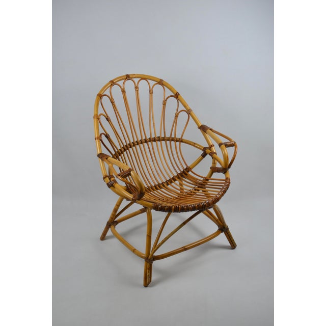 1970s Mid-Century Modern French Rattan Peacock Lounge Chair, 1970 For Sale - Image 5 of 13