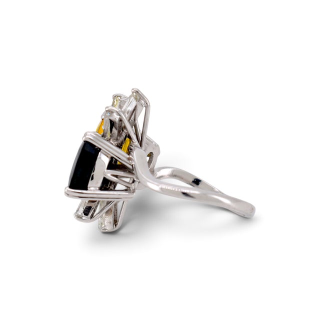 Metal Vintage 18k Gold Toi Et Moi Ring — Two Unheated Basaltic Sapphires & Trapeze-Cut, Size 6.5 For Sale - Image 7 of 8