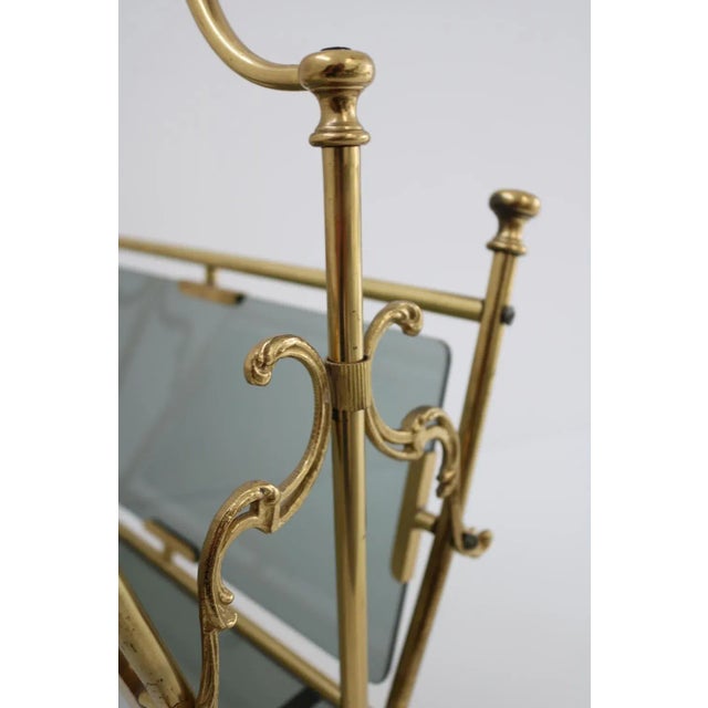 Italian Hollywood Regency Brass & Smoked Glass Magazine Rack, 1950s For Sale - Image 4 of 7