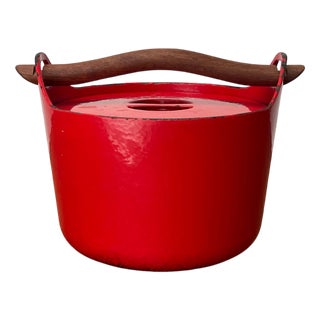 Mid-Century Modern Red Enamel Cast Iron Pot with Teak Handle by Timo Sarpaneva for Rosenlew of Finland, 1960s For Sale