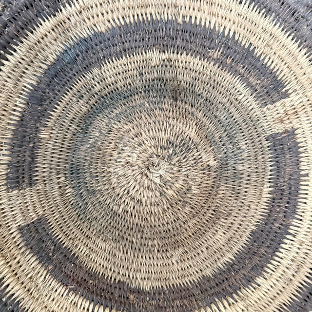 Antique Vintage Large 17” Native American Pima Tray Bowl Basket Tight Weave Nice For Sale - Image 11 of 12