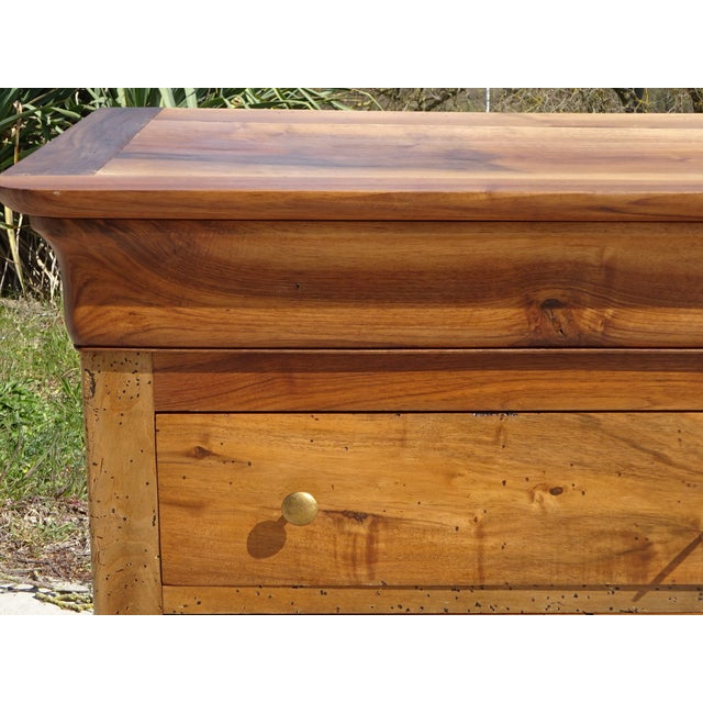 Louis-Philippe Walnut Chest of Drawers, 1850s For Sale - Image 3 of 18