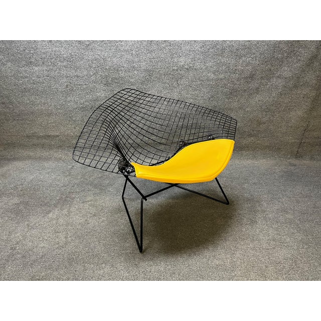 Mid-Century Modern 1960s Vintage Mid Century Large Knoll Diamond Chair For Sale - Image 3 of 9