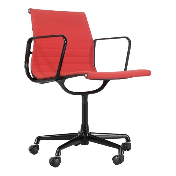 EA 117 Armchair by Charles Ray Eames for ICF, 1980s For Sale