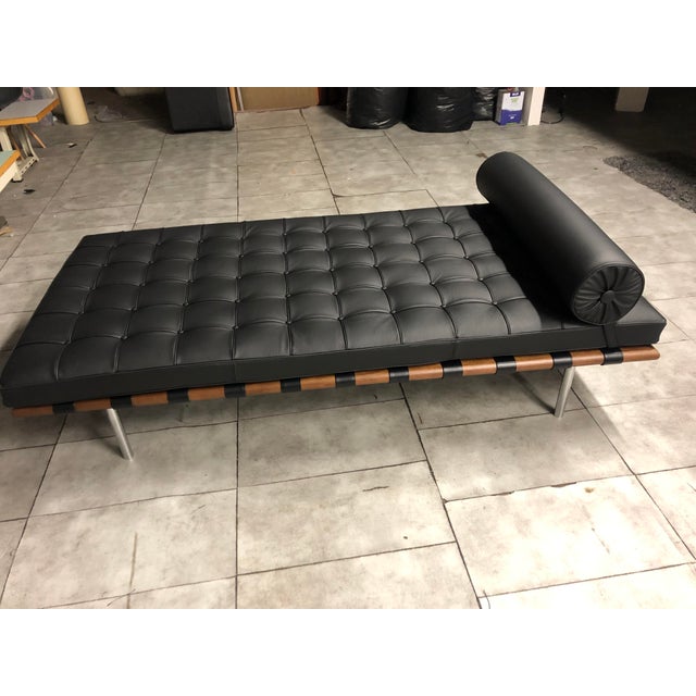 Daybed by Mies Van Der Rohe for Knoll, 2010 For Sale - Image 6 of 8