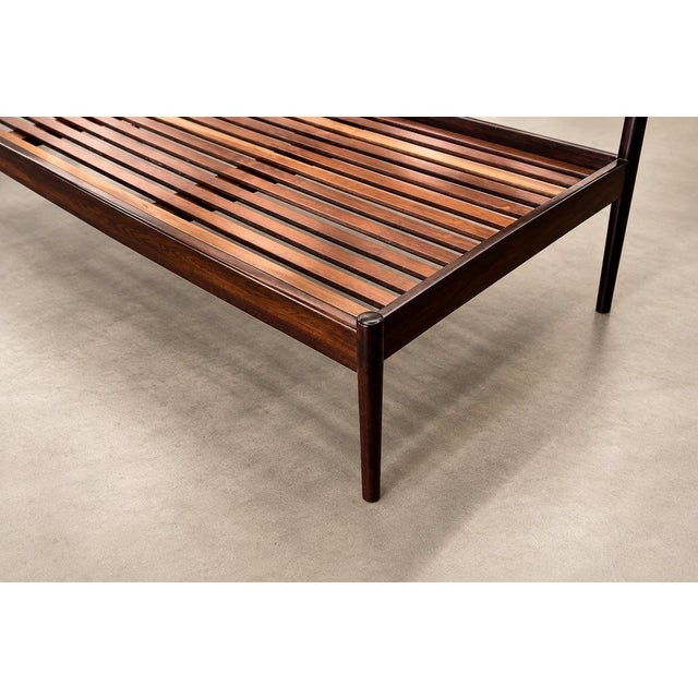 Mid-Century Modern Brazilian Modern Sculpted Daybed in Solid Rosewood & Mohair by Novo Rumo, Brazil, 1960s For Sale - Image 3 of 18