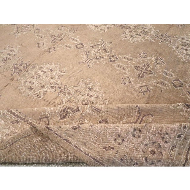 Textile Galerie Shabab Collection Mid-20th Century Turkish Oushak Large Room Size Carpet For Sale - Image 7 of 8