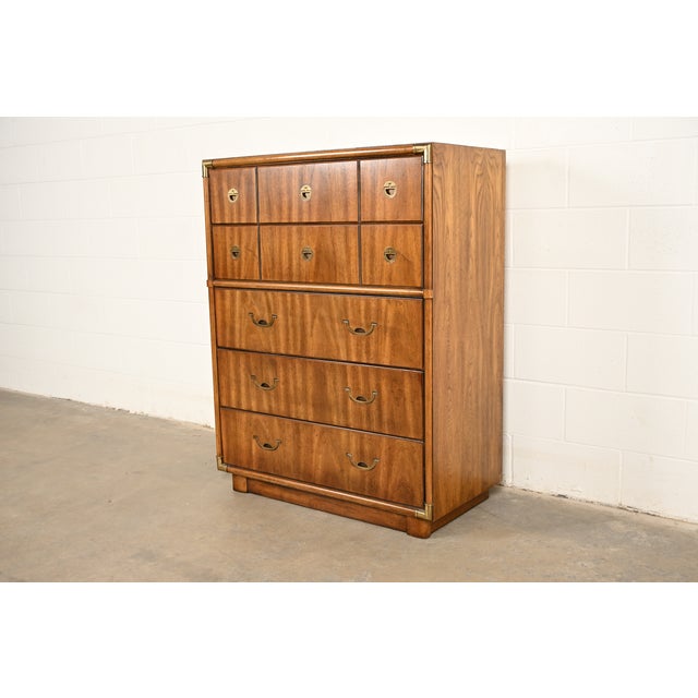 Mid-Century Modern Drexel Heritage Mid-Century Modern Hollywood Regency Campaign Walnut Highboy Dresser, 1970s For Sale - Image 3 of 15