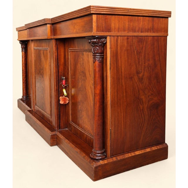 Large Low English William IV / Regency Buffet in Flame Mahogany For Sale - Image 5 of 12