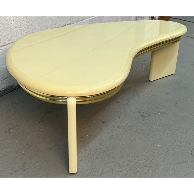 Mid 20th Century Mid 20th Century Modernist Lacquered Kidney Shaped Ivory Coffee Table For Sale - Image 5 of 10
