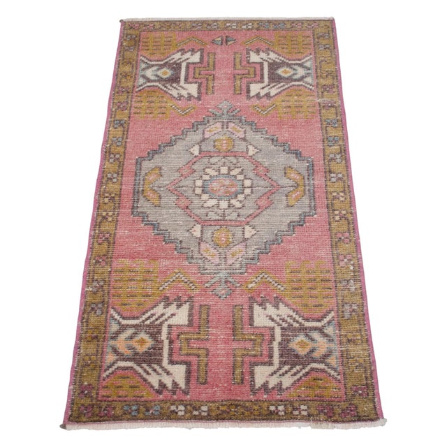1970s Rose Pink Vintage Oushak Mat, Small Turkish Rug Earthy Colors Doormat Laundry Room Decor - 1'7" X 3' For Sale - Image 5 of 13