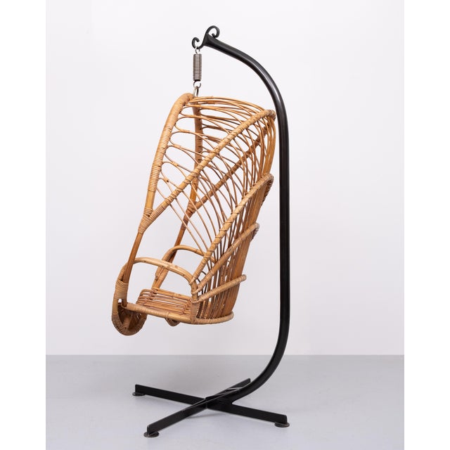 Rattan Hanging Chair by Rohé Noordwolde, Holland, 1960s For Sale - Image 4 of 9
