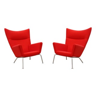 MCM Danish Hans J. Wegner for Carl Hansen & Son Ch445 Wing Lounge Chairs, a Pair For Sale
