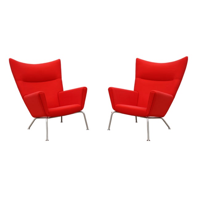 MCM Danish Hans J. Wegner for Carl Hansen & Son Ch445 Wing Lounge Chairs, a Pair For Sale