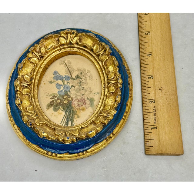 Mid‑20th Century European Ornate Rococo‑Style Ceramic Oval Frame — Painted Gold & Blue With Floral Botanical Silk‑Screen Print For Sale - Image 10 of 12