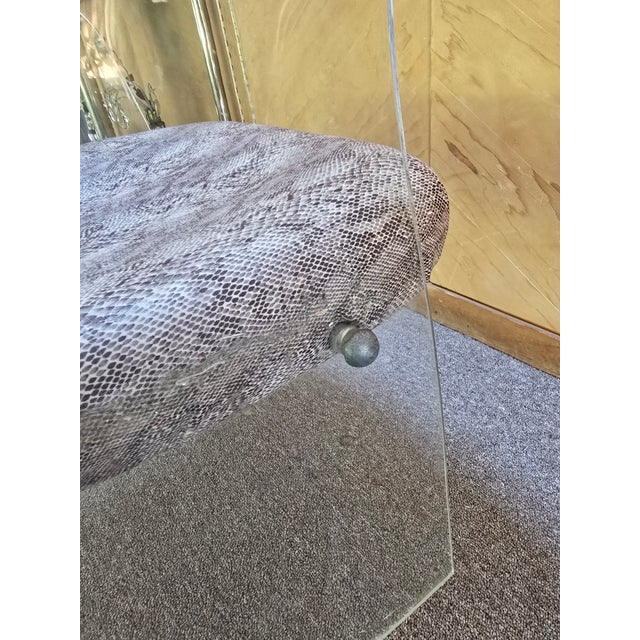 1970s Vintage Mid Century Modern Designer Lucite Chair For Sale - Image 9 of 9