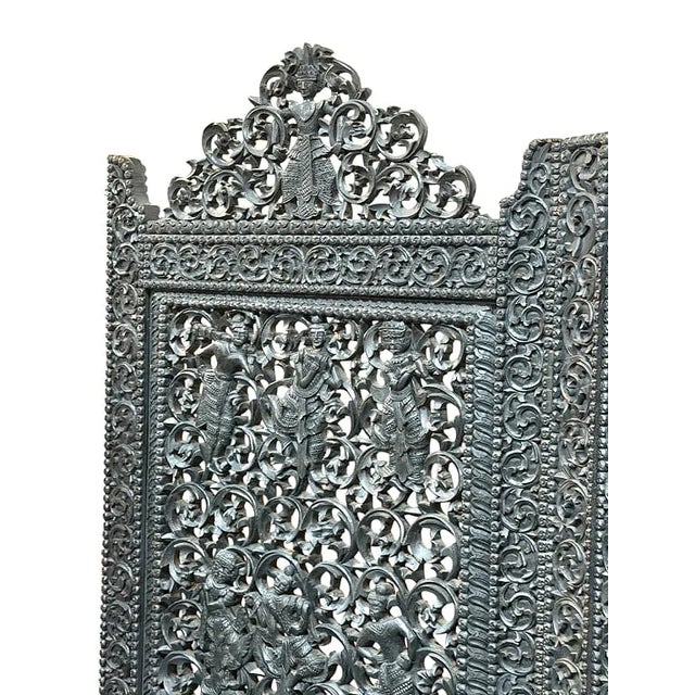 1900s Heavily Carved Anglo Indian 3 Panel Screen Room Divider. For Sale In West Palm - Image 6 of 10
