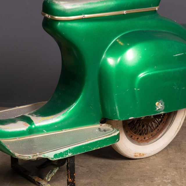 Vintage Italian Ride on Vespa for Children, 1960 For Sale - Image 15 of 18