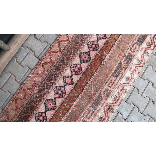 Farmhouse 1970's Vintage Turkish Hand-Knotted Hallway Kitchen Runner Rug 2'8" X 9'8" For Sale - Image 3 of 11