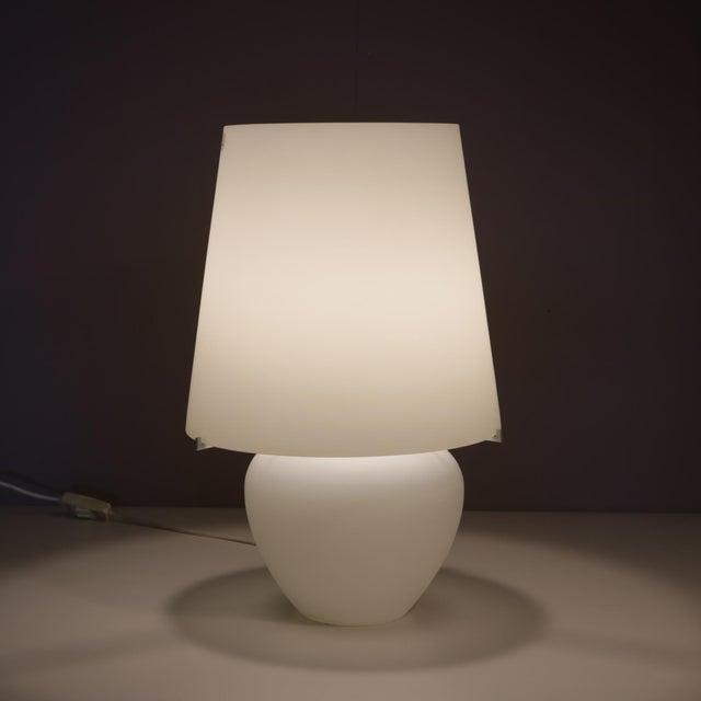 White Murano Glass Table Lamp from Punto Luce, Italy, 1990s For Sale - Image 4 of 9