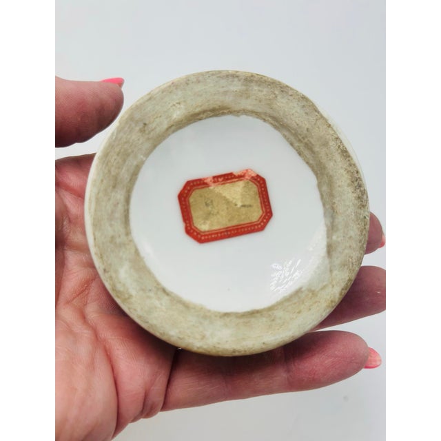 Neoclassical Neoclassical Ceramic Trinket Box For Sale - Image 3 of 9