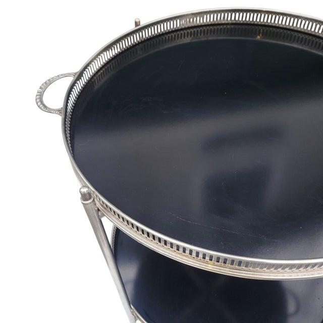 Metal French Hollywood Regency Nickel Bar Cart With Black Formica Trays – Mid Century 2-Tier Trolley For Sale - Image 7 of 11