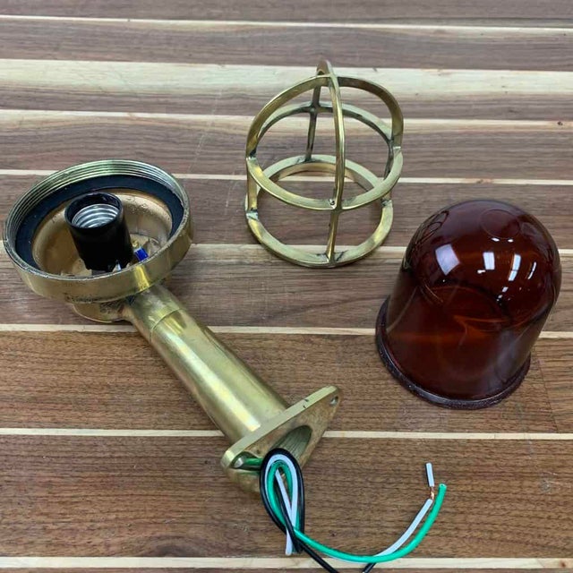 Mid 20th Century Amber Glass Cast Brass Wall Light With Arm - Rewired Ship Salvage For Sale - Image 4 of 4