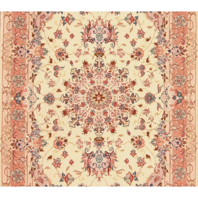 Middle Eastern Rug in Wool For Sale - Image 3 of 11