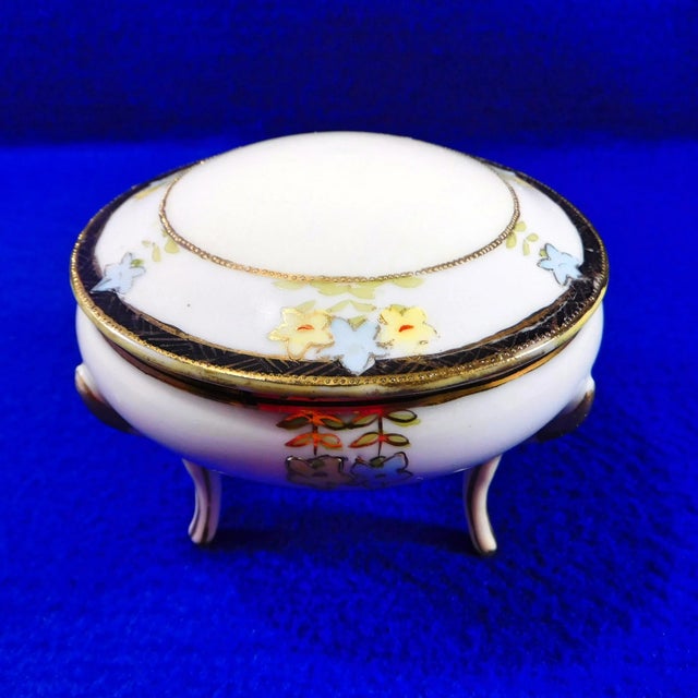 1910s Antique Morimura Nippon Dresser Powder Trinket Box For Sale - Image 5 of 13