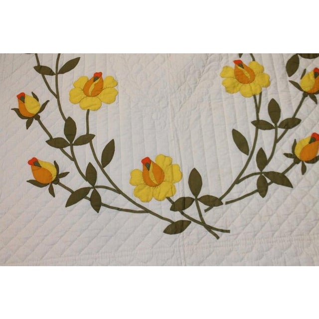 20th Century Applique Quilt With Fantastic Quilting For Sale - Image 4 of 7