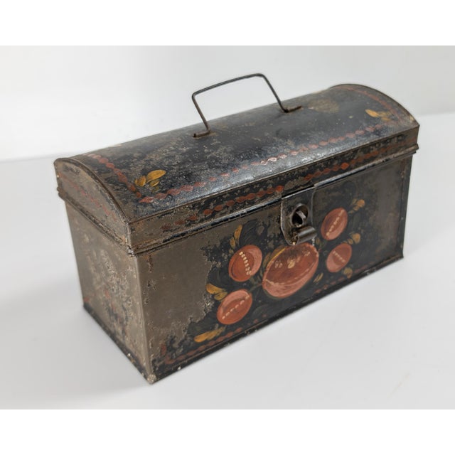 Farmhouse 19th Century Primitive Americana Painted Toleware Tin Box For Sale - Image 3 of 15