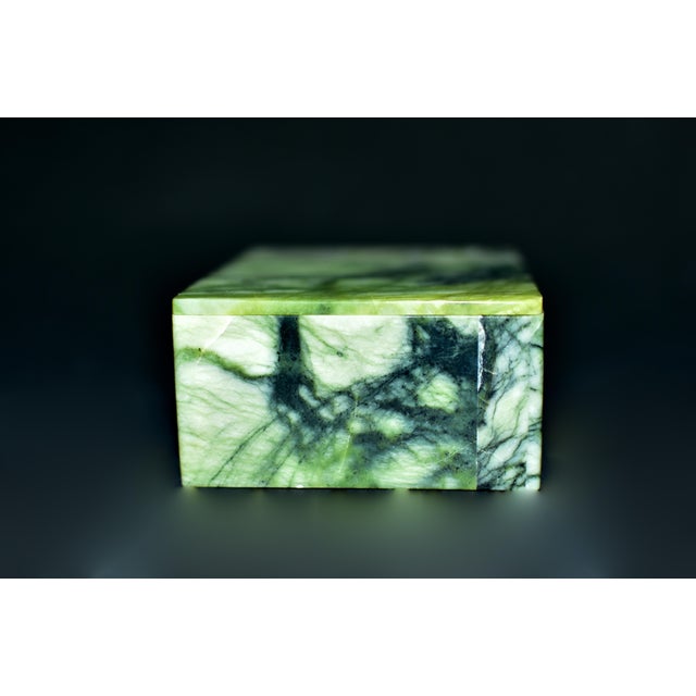 Gemstone Rutile Serpentine Box Watergrass Green Gemstone Box For Sale - Image 7 of 11