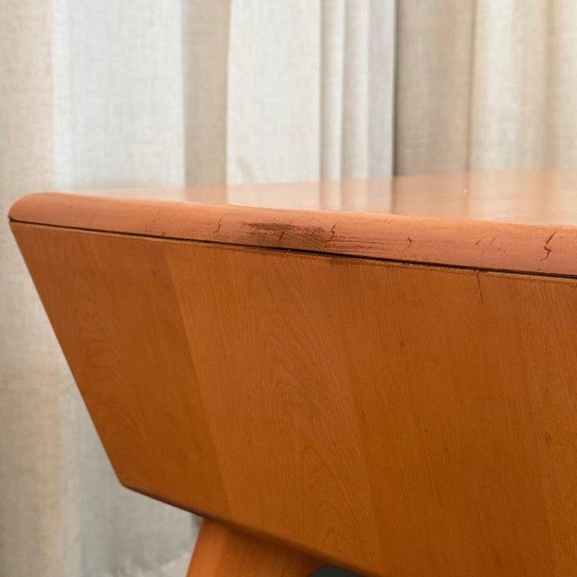 1950s Heywood-Wakefield Aristocraft Champagne Maple Lamp Table For Sale - Image 10 of 11