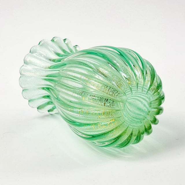 Gold Mid-Century Ribbed Murano Glass Vase attributed to Archimede Seguso for Seguso Vetri d'Arte, Italy, 1950s For Sale - Image 8 of 9