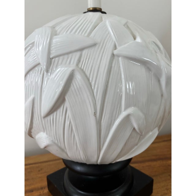 1970s 1970s White Midcentury Ceramic Koi Fish Table Lamp Style After Wildwood For Sale - Image 5 of 10