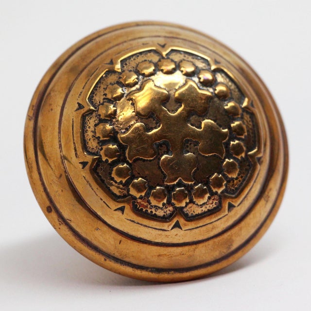 This five fold knob was made by Russell & Erwin in the 1900 catalog. It is part of the I-11800 Century group. One single...