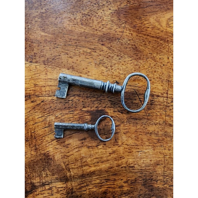 Antique 18th Century Chinese Export Padouk Bureau For Sale - Image 16 of 18