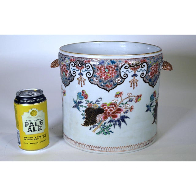 Rose Chinese Export Porcelain Famille Rose Cachepot or Wine Cooler of Large Size For Sale - Image 8 of 14