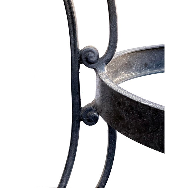 Charcoal Vintage Brown Jordan Aluminum Outdoor Round Table With Four Chairs For Sale - Image 8 of 13