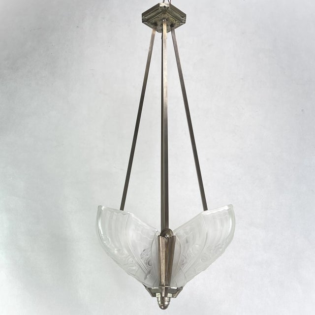 Art deco chandelier by jean gauthier this stunning 1930s art deco chandelier is an outstanding example of the elegance and...