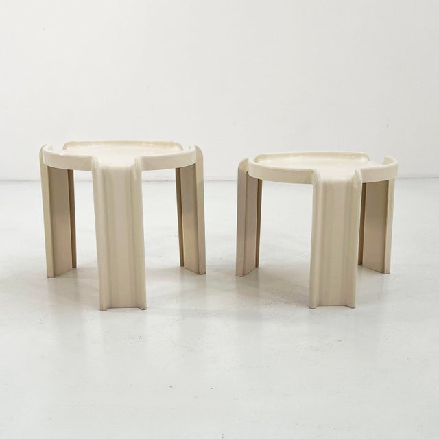 White Side Tables by Giotto Stoppino for Kartell, 1970s, Set of 2 For Sale - Image 10 of 10