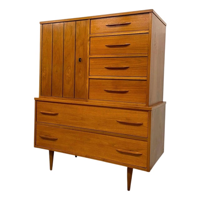 Vintage Mid Century Modern Gentleman's Chest Highboy Dresser With Cabinet and Sculpted Pulls. For Sale