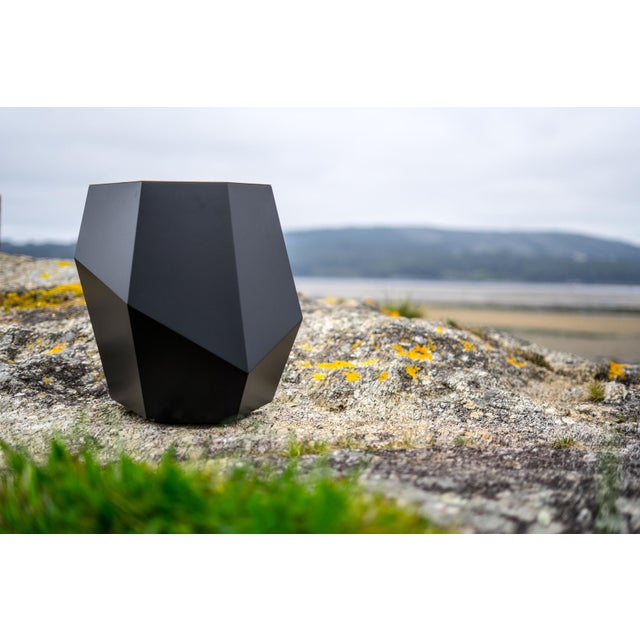 Contemporary Three Rocks High Side Table in Black Lacquered from Insidherland For Sale - Image 3 of 4