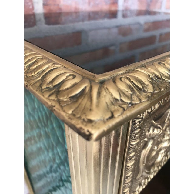 Antique Louis XVI Bronze Vitrine Nightstands with Green Glass Doors and Drawer, Set of 2 For Sale - Image 12 of 18