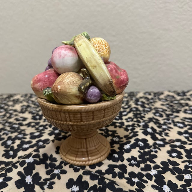 1950s Mid-Century Italian Majolica Hand-Painted Ceramic Fruit Compote Centerpiece For Sale - Image 5 of 10