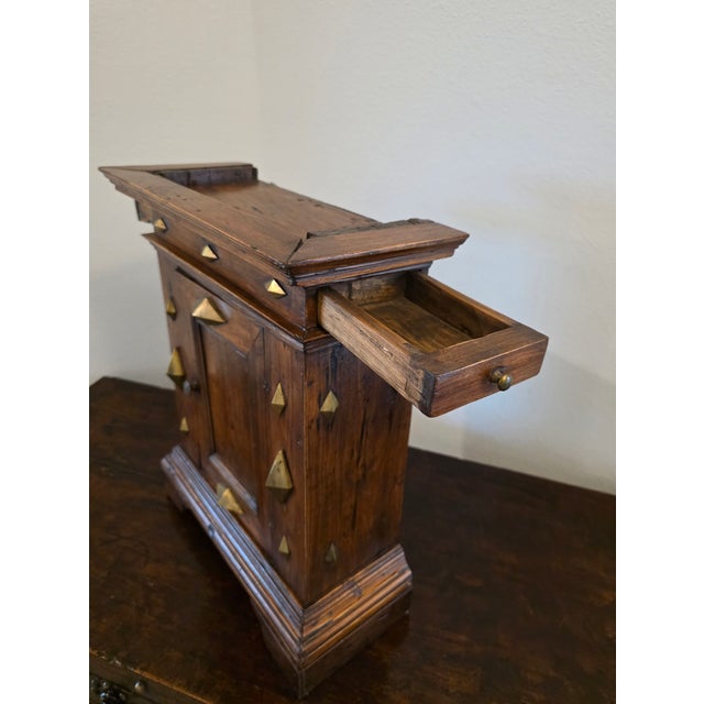 17th Century Tuscan Italian Renaissance Period Walnut Table-Top Cabinet / Wall Cupboard For Sale In Dallas - Image 6 of 12