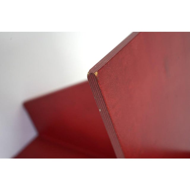 Mid-Century Modern Modern Red Plywood Chair, 1980s, in Good conditions. Designed 1980 to 1989