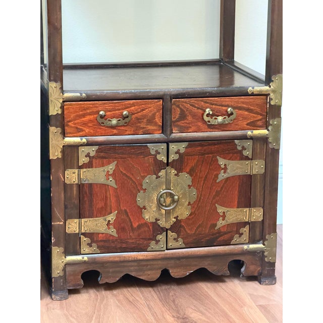 Vintage Pagoda Style Wood Display Cabinets Set, 3 Pieces For Sale In New York - Image 6 of 18