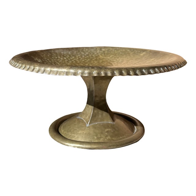 Antique Art Deco Center Table in Wrought and Hammered Brass, Germany, 1920s For Sale